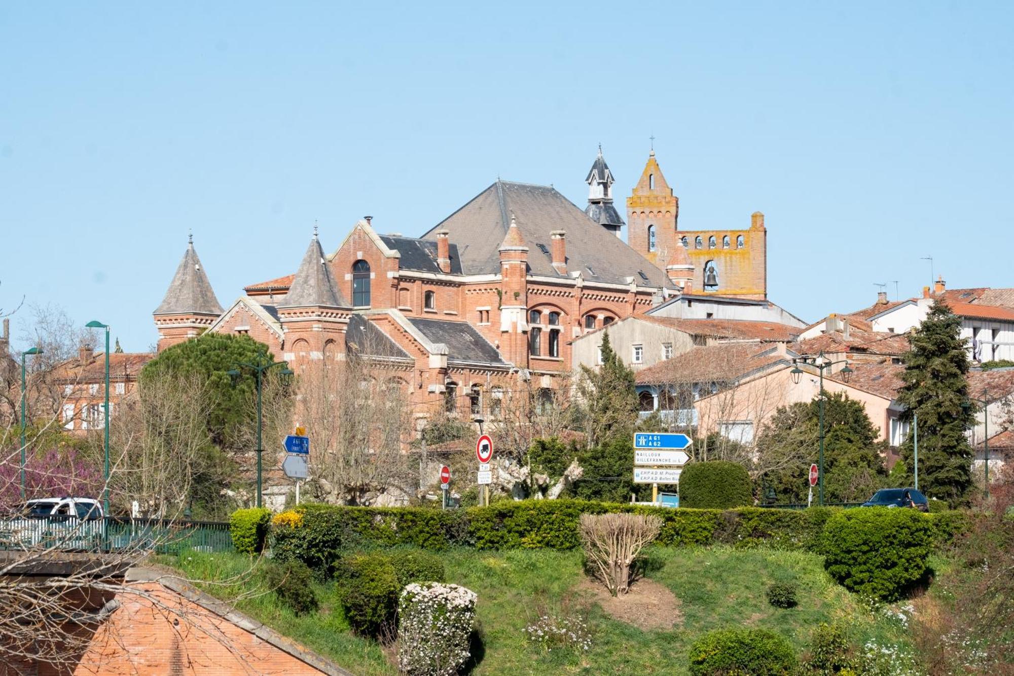 Evasions-Echappee, Centre-Ville, Gare Auterive  Extérieur photo